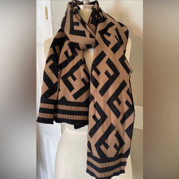 FENDI FF Multicolor Wool & Viscose Shawl - Picture 1 of 5